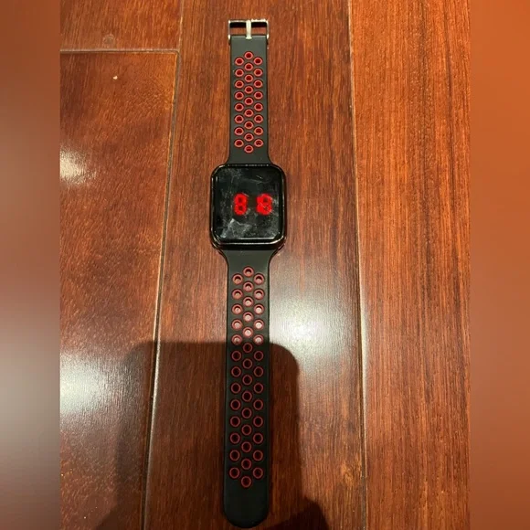 Men’s Tech Watch - Picture 3 of 7